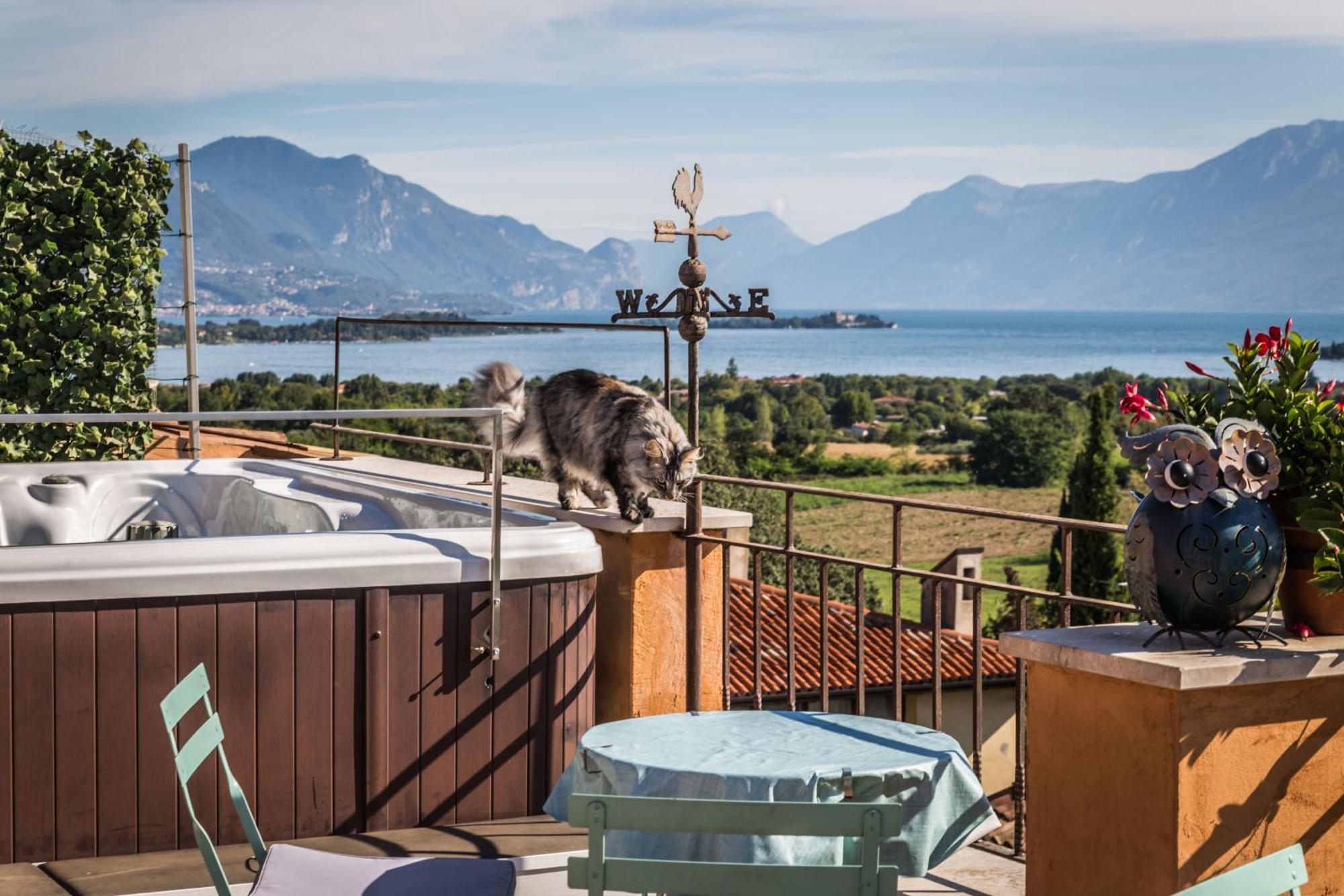 Antico Borgo B&B Con Spa - Adults Only Manerba del Garda Eksteriør bilde